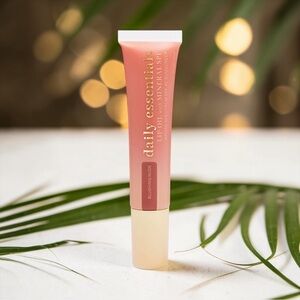 🤎BATH AND BODY WORKS🤎Daily Essentials Lip Oil w/Mineral SPF in Blushing Nude/NWT